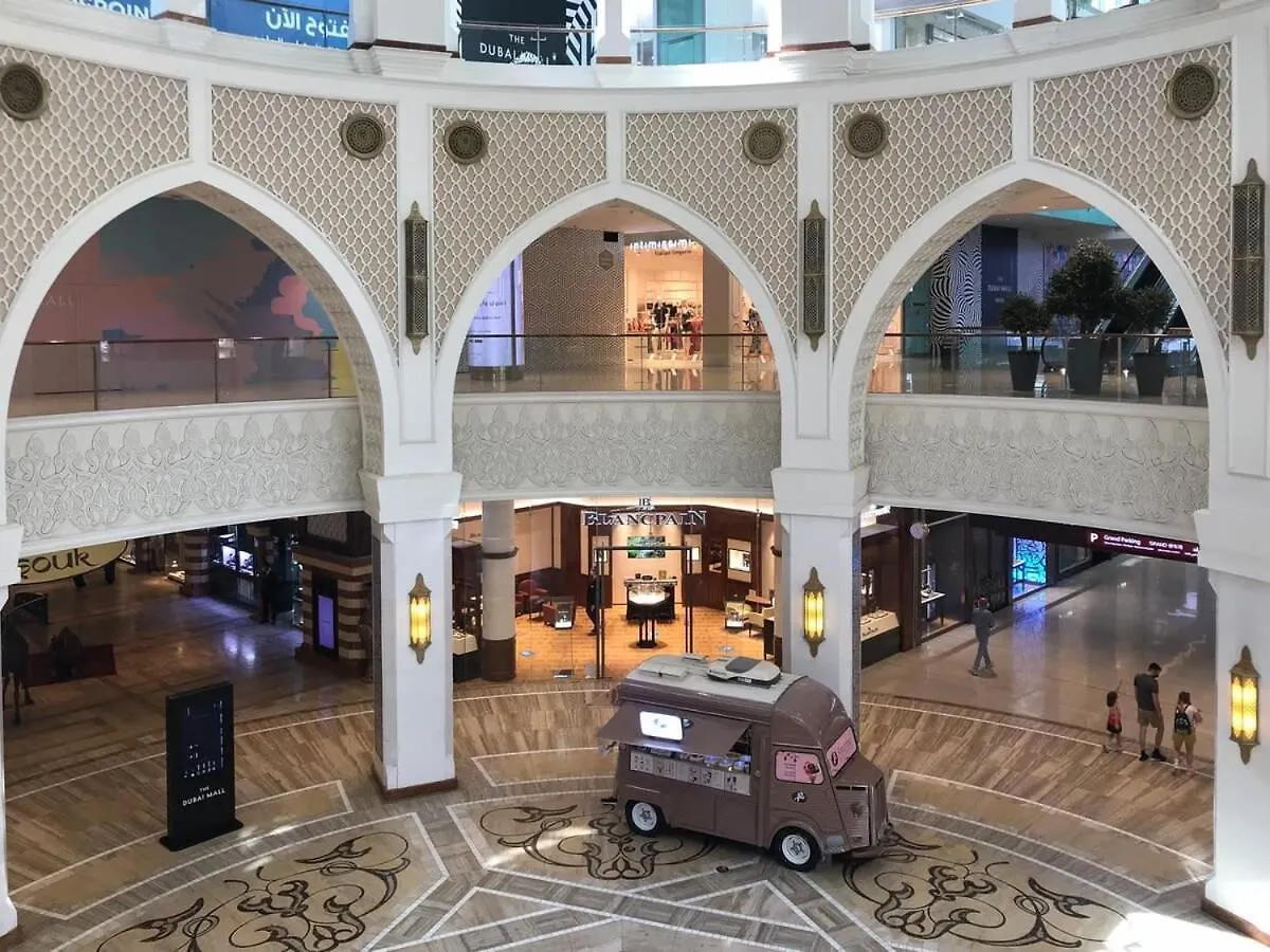 Frank Porter - Mon Reve Dubaj 0*,  Spojené arabské emiráty