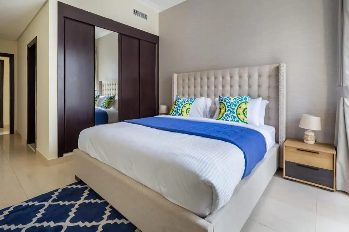 Frank Porter - Mon Reve Dubai 0*,  United Arab Emirates