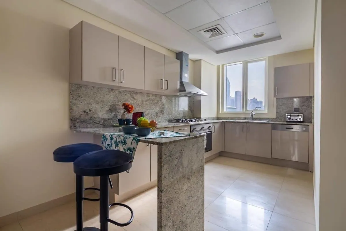 Frank Porter - Mon Reve Dubai Apartment